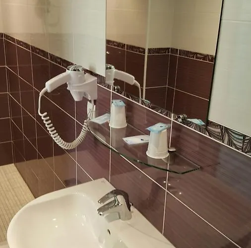 De La Gare 2* Mezidon-Canon